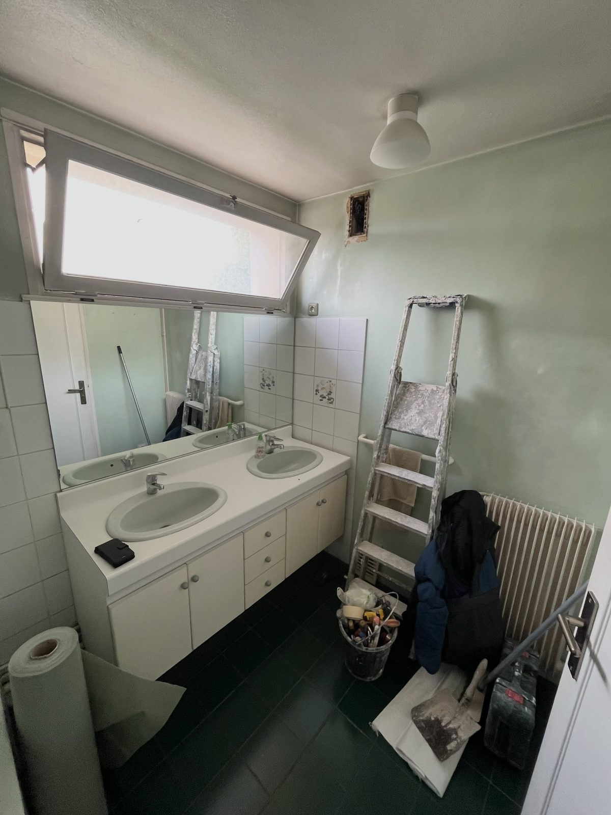 Rénovation complète d'une salle de bain — avant travaux